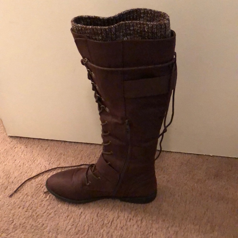 Boots - Picture 2 of 4